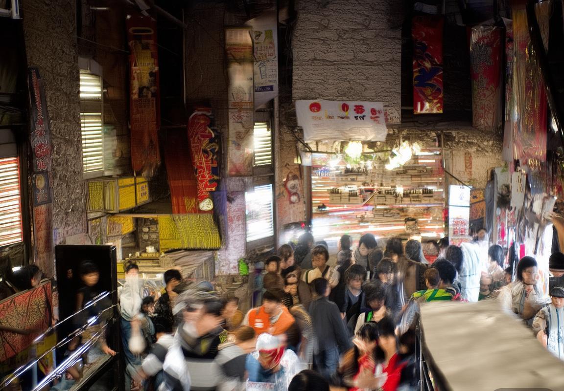 皇马更衣室矛盾升级，安切洛蒂帅位动摇，西甲豪门皇家马德里面临战术与信任危机